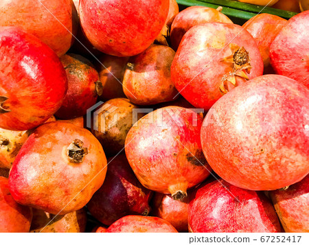 Beautiful red ripe southern natural sweet vitamin Beautiful red ripe southern natural sweet vitamin 67252417