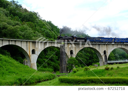 SL galaxy passing through the Megane Bridge in Tono City, Iwate Prefecture 67252718