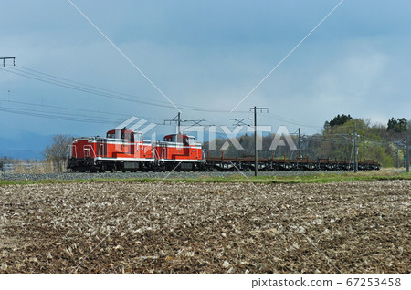 東北幹線六原神崎JR東DE10-1761(盛岡)+ DE10-1765(盛岡) 東北幹線六原神崎JR東DE10-1761(盛岡)+ DE10-1765(盛岡) 67253458