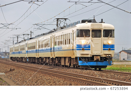 北陸幹線三河-鹿阪JR西475系列A01編隊(金澤)+ A05編隊(金澤) 北陸幹線三河-鹿阪JR西475系列A01編隊(金澤)+ A05編隊(金澤) 67253894