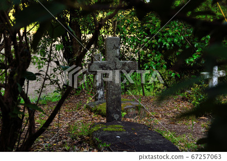 鬼城公園“麒麟石墓碑” 鬼城公園“麒麟石墓碑” 67257063