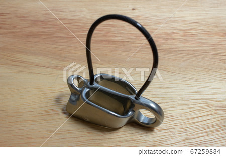 Belay device (ATC) with guide mode function 67259884