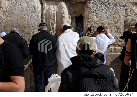 people, building, ruins 67260684