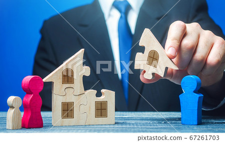 Man shares property between an ex-husband and wife with a child after a divorce. Division of marital property real estate. Dispute. Conflict resolution. Legal regulation. Divorcement Man shares property between an ex-husband and wife with a child after a divorce. Division of marital property real estate. Dispute. Conflict resolution. Legal regulation. Divorcement 67261703
