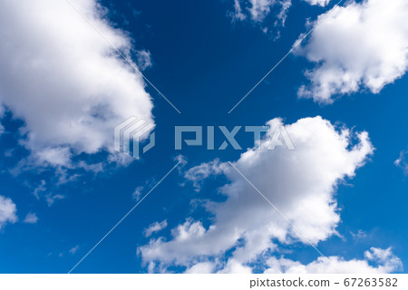 Clouds in a blue sky Clouds in a blue sky 67263582