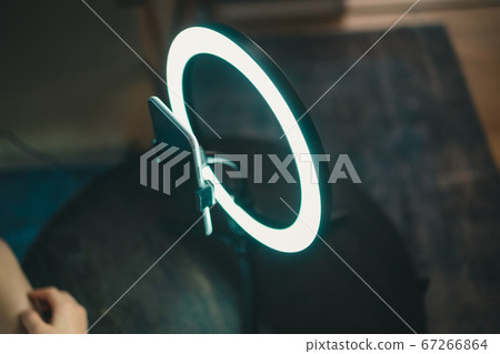 SNS live distribution with smartphone ring light SNS live distribution with smartphone ring light 67266864