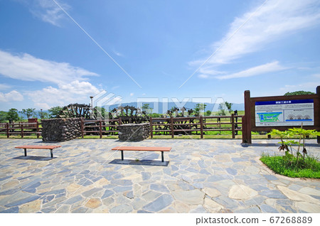 Triple-sized waterwheel full-scale monument of Asakura City Waterwheel Park 67268889