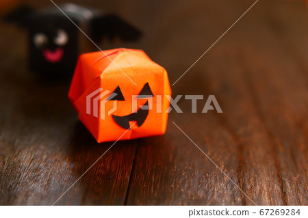 Origami Halloween characters Haunted Pumpkin and Bat 67269284