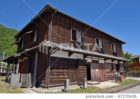Sankaku West Port "Former Takada Rowing Store" 67270436