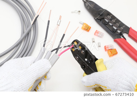 電氣工作 電纜連接工作 電氣工作 電纜連接工作 67273410