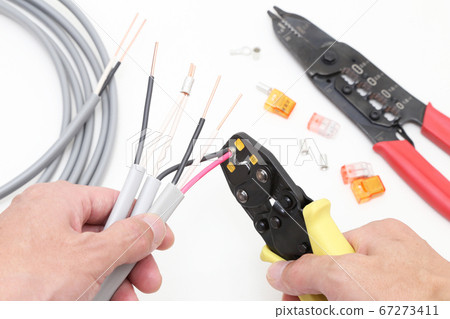 電氣工作 67273411