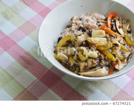 Asian Food Vegetable and Mushroom Rice Bowl Asian Food Vegetable and Mushroom Rice Bowl 67274521