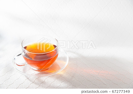 非咖啡因和無咖啡因的如意寶茶。有機和美容益處。 非咖啡因和無咖啡因的如意寶茶。有機和美容益處。 67277349