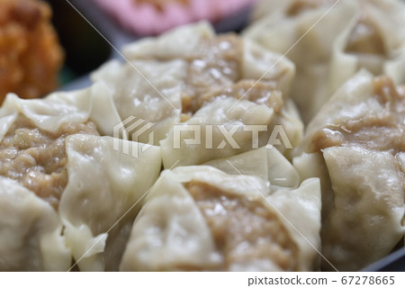 Shumai bento 67278665