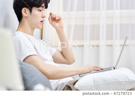 生活方式的人筆記本電腦 生活方式的人筆記本電腦 67279723