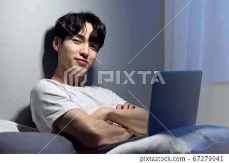 生活方式的人筆記本電腦 67279941