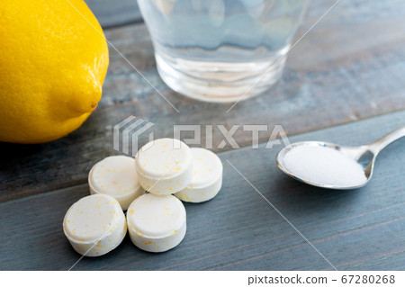 Measures against heat stroke Replenish water and salt 67280268