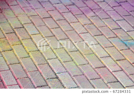 Multi colored paving slabs, powder coated with dry 67284331