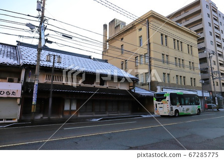 石川金澤國道159號在白宮通大街旁的複古建築 石川金澤國道159號在白宮通大街旁的複古建築 67285775