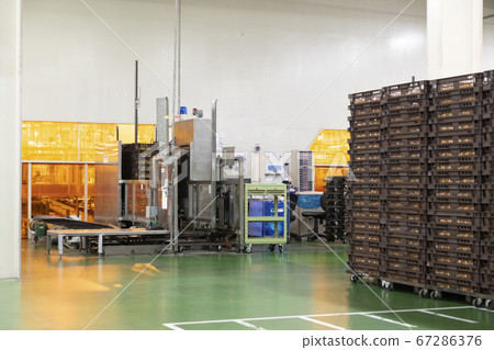 Logistics warehouse 67286376