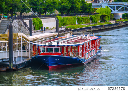 Tokyo cityscape in Japan I want to see "Ryoma" at the water bus stop Tokyo cityscape in Japan I want to see "Ryoma" at the water bus stop 67286578