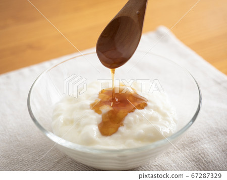 Honey Dew Honey and Plain Yogurt 67287329