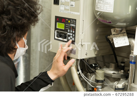 Check pump Check pump 67295288