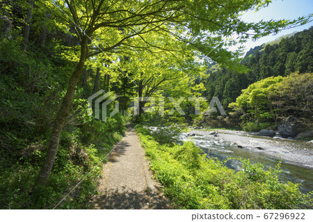 多摩河沿線的御岳谷長廊景觀 67296922