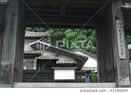 Main gate of Matsuura Historical Museum Main gate of Matsuura Historical Museum 67298884
