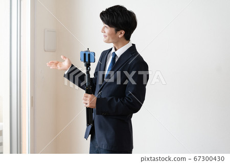 看起來在線的房地產經紀人 看起來在線的房地產經紀人 67300430