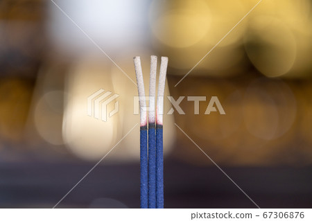 Altar and incense sticks Altar and incense sticks 67306876