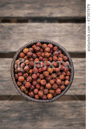 organic kampot dried red pepper corns in cambodia organic kampot dried red pepper corns in cambodia 67307979