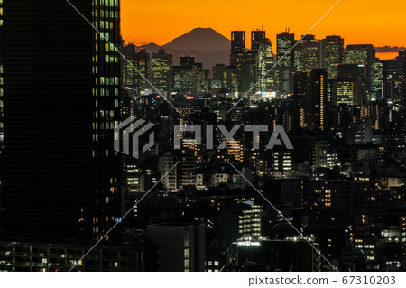 Bunkyo Ward Civic Center 67310203