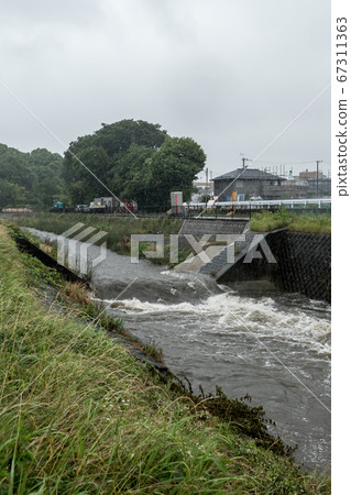 [Muddy stream] 67311363