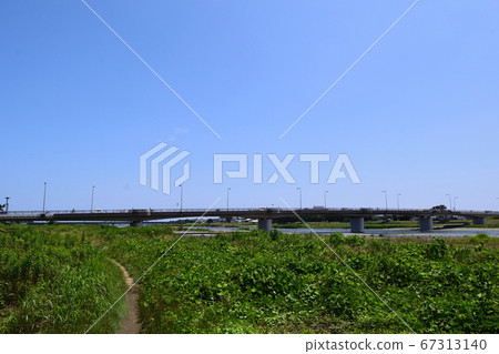 佐川河河床通向佐川橋 67313140