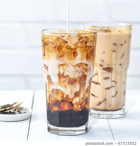 Taiwan small tea boba milk tea tapioca tapioca pearl milk tea Taiwan small tea boba milk tea tapioca tapioca pearl milk tea 67315052
