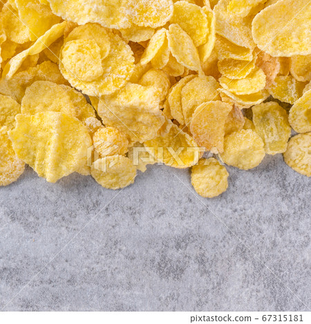玉米片 甜點 早餐 湯匙 頂視圖 corn flakes with milk コーンフレーク 牛乳 67315181