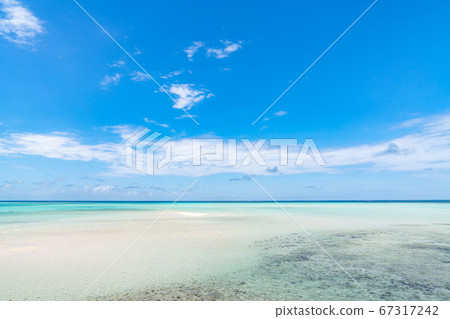 在宮古島的晴天海 在宮古島的晴天海 67317242