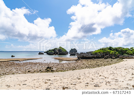在宮古島的晴天海 在宮古島的晴天海 67317243