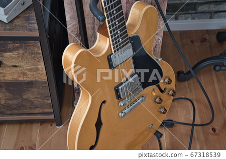 天然電吉他半原聲 67318539