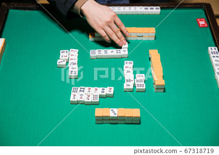 Mahjong hand Mahjong hand 67318719