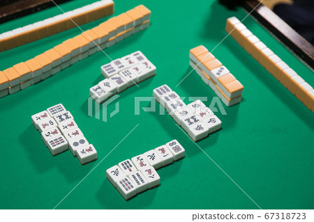 Mahjong table 67318723