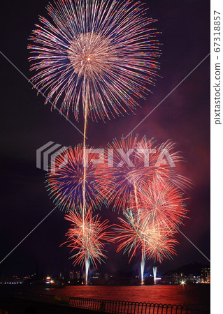 Minato Kobe fireworks display (Hyogo kobe city) Minato Kobe fireworks display (Hyogo kobe city) 67318857