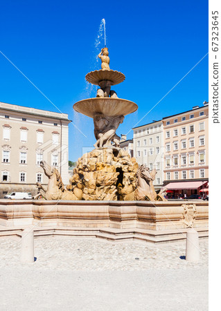 Residenzplatz square in Salzburg 67323645