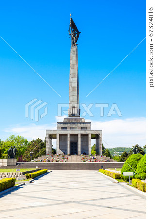 Slavin War Memorial, Bratislava Slavin War Memorial, Bratislava 67324016