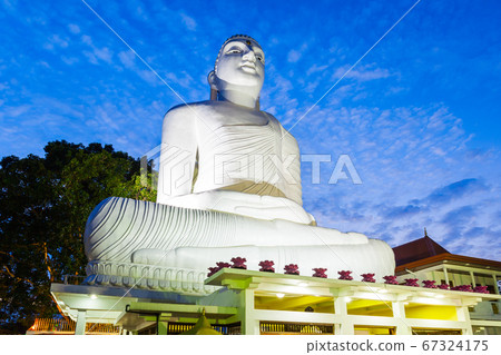 Bahirawakanda Vihara Buddha Statue 67324175