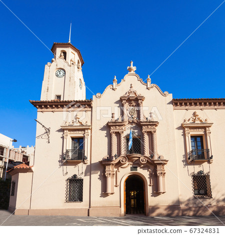 Colegio Nacional de Monserrat Colegio Nacional de Monserrat 67324831
