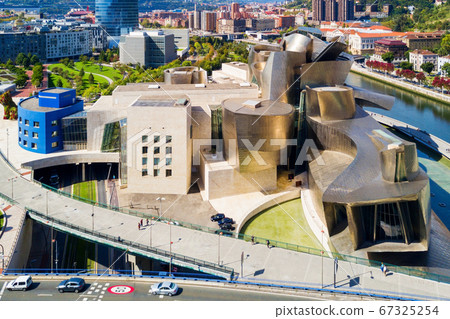 The Guggenheim Museum in Bilbao 67325254