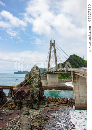 Katsudai Myojin Shrine, which connects Kamikoshijima and Hiraurajima 67327330