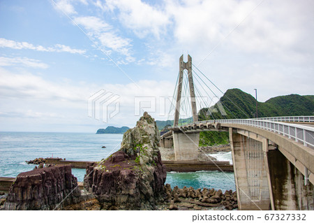 連接神樂島和平浦島的勝大明神神社 67327332